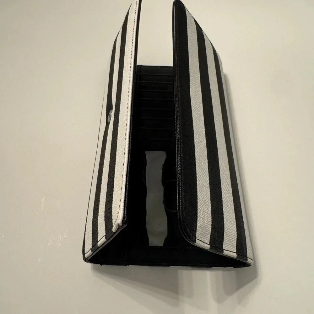 KUT Wallet - Picture 7 of 11